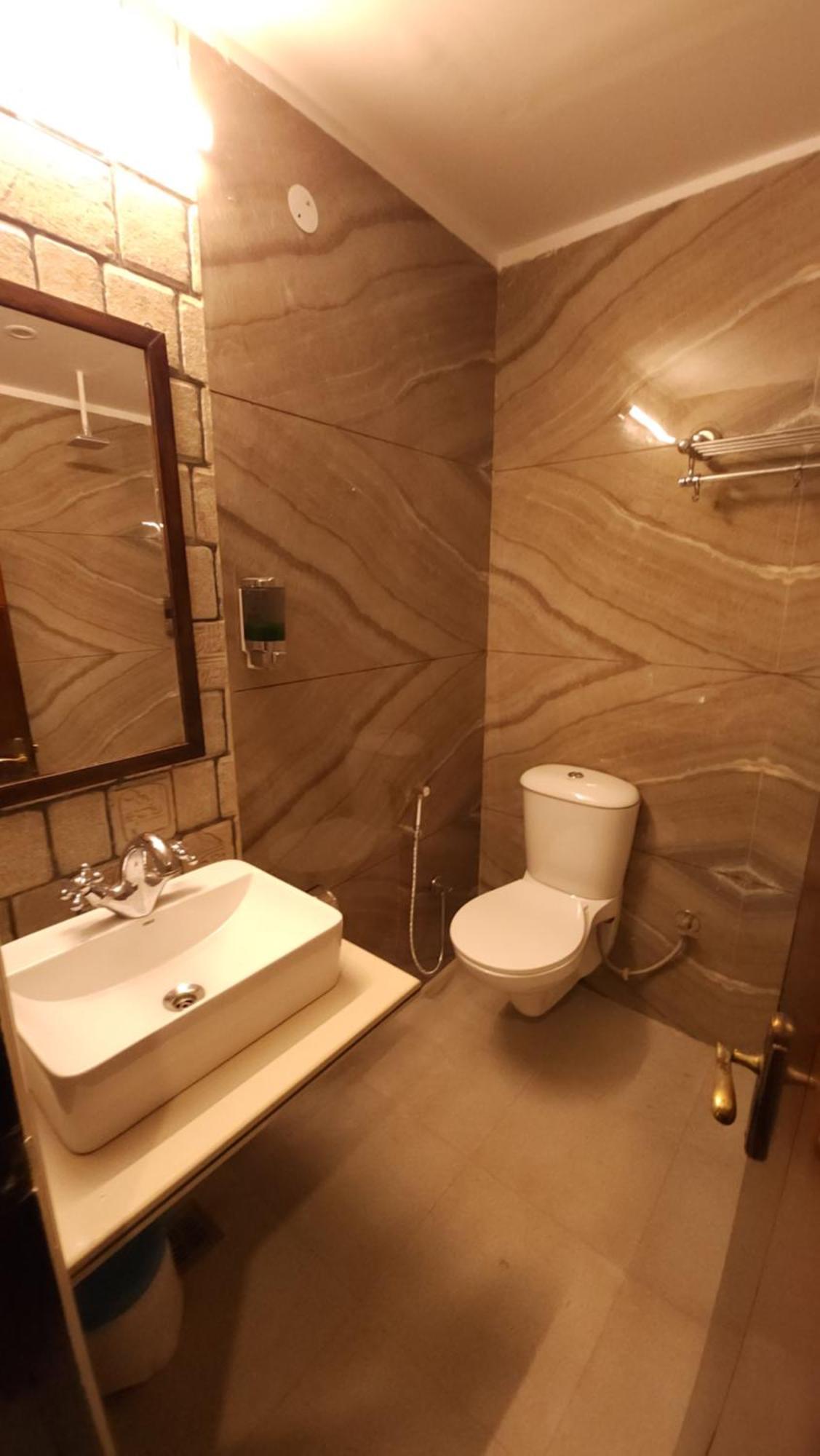 Hotel Multitech Premium Чандигарх Экстерьер фото